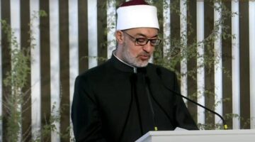 مفتي الجمهورية: العلم والرحمة أساس بناء الشخصية الإسلامية الحقة