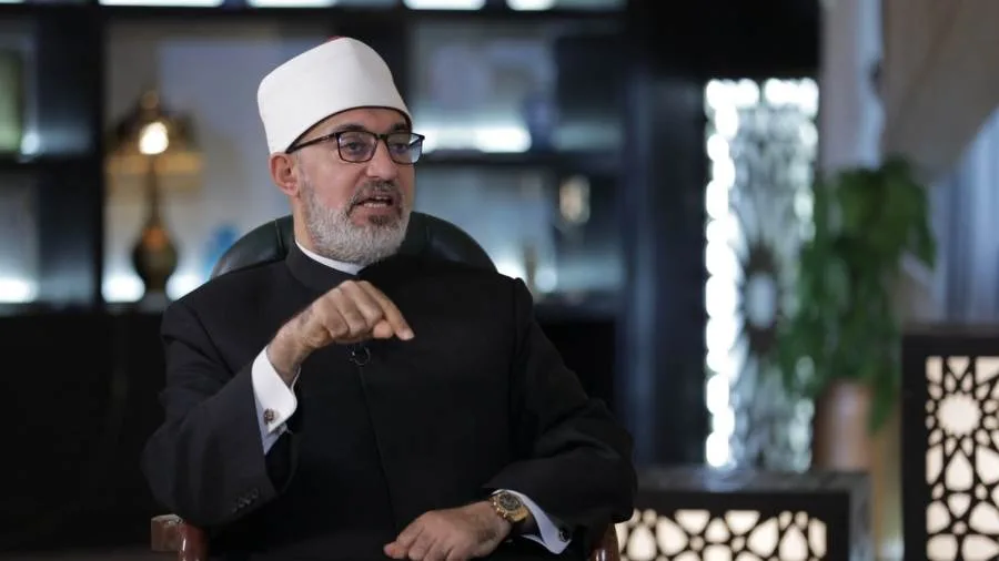 مفتي الجمهورية يندد بقصف مدرسة تستخدم لإيواء النازحين في حي الصحابة بغزة مفتي الجمهورية يندد بقصف مدرسة تستخدم لإيواء النازحين في حي الصحابة بغزة