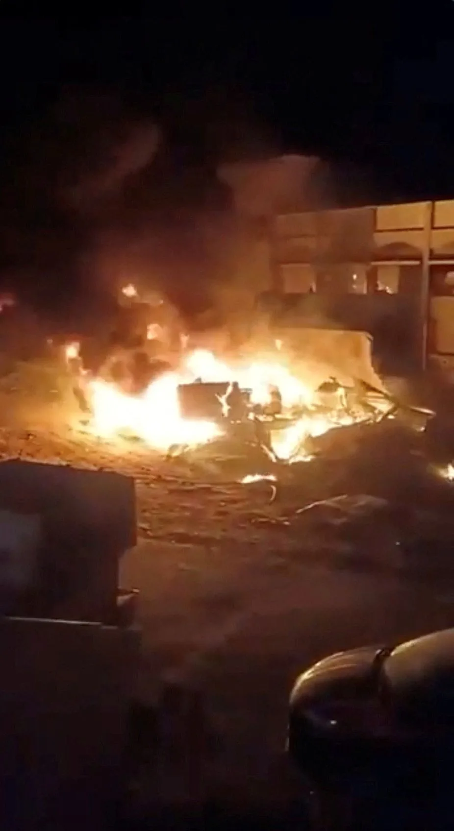 مقتل 55 فلسطينيًا في قصف إسرائيلي على مدرسة تأوي عائلات نازحة مقتل 55 فلسطينيًا في قصف إسرائيلي على مدرسة تأوي عائلات نازحة