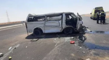 مقتل وإصابة 14 فرداً جراء انقلاب حافلة صغيرة في المنيا