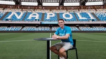 مكتوميناي يضع نابولي على أعتاب الفوز بلقب الدوري الإيطالي