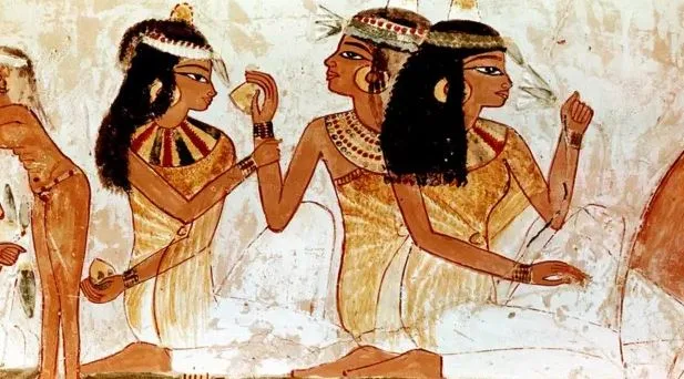 من الكوع إلى الأصابع: تاريخ الذراع المصري كأول وحدة قياس معروفة في البشرية من الكوع إلى الأصابع: تاريخ الذراع المصري كأول وحدة قياس معروفة في البشرية