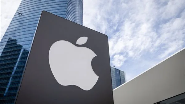 من أبل إلى جنرال موتورز: كيف تأثرت الشركات الكبرى في أمريكا بقرارات ترامب المثيرة للجدل