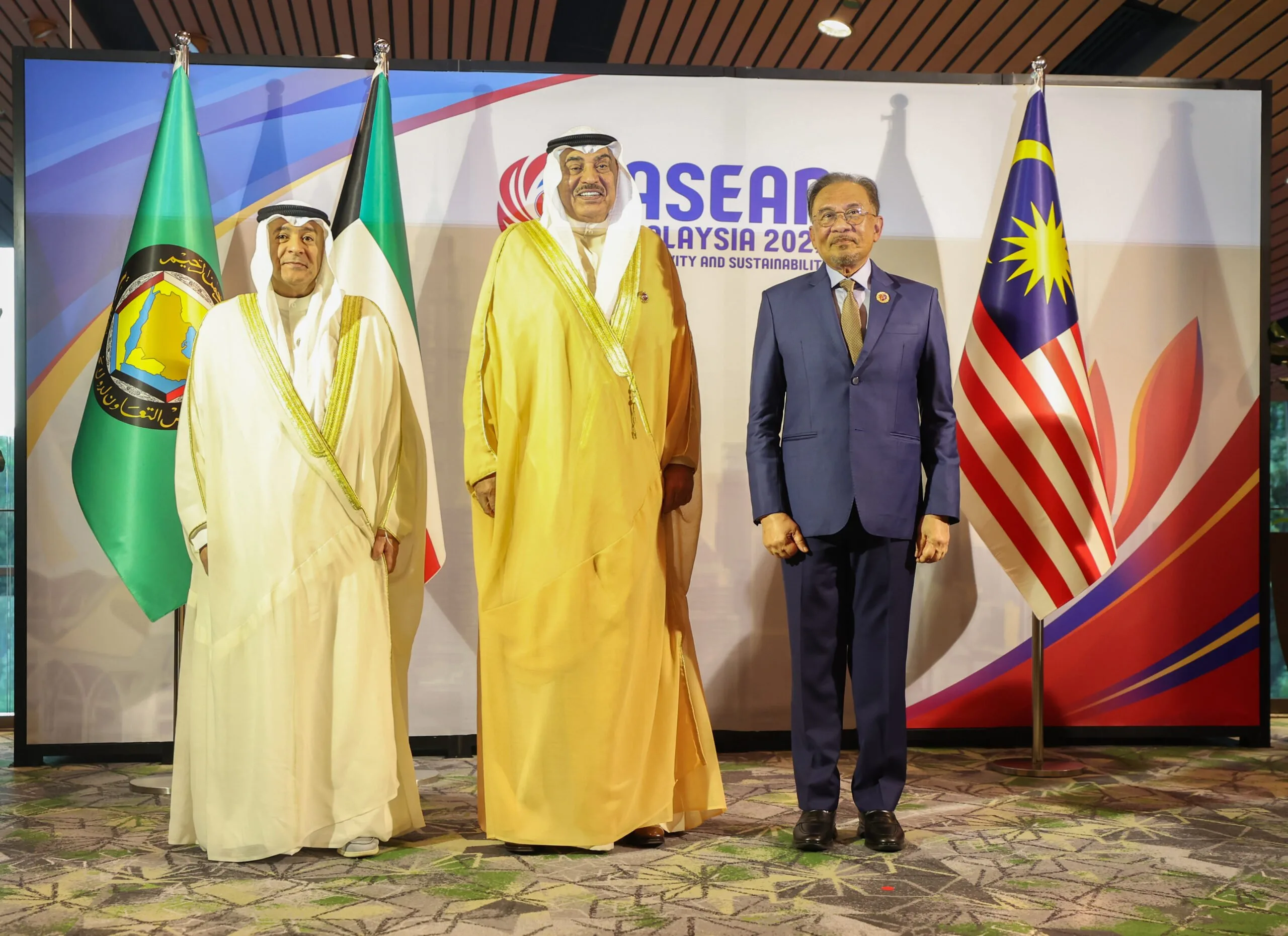 من الشرق: دول الخليج تعيد تنظيم شراكاتها التجارية من الشرق: دول الخليج تعيد تنظيم شراكاتها التجارية