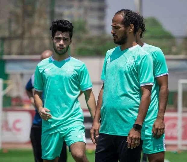 من هو محمد شكري المرشح للعودة للأهلي في الصيف؟