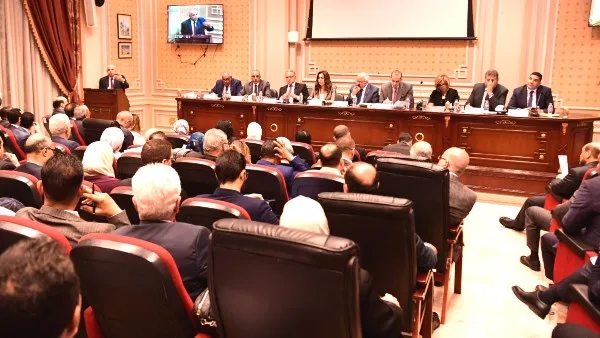 مناقشات الإيجار القديم أمام البرلمان.. اقتراح فترة انتقالية 10 سنوات وزيادة كل 3 سنوات