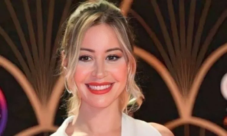 منة شلبى تودع الجزء الثاني من «هيبتا» منة شلبى تودع الجزء الثاني من «هيبتا»