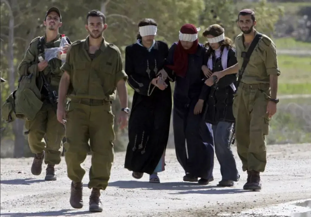 منظمات الأسرى: الاحتلال قام باعتقال 530 فلسطينياً من الضفة الغربية في الشهر الفائت