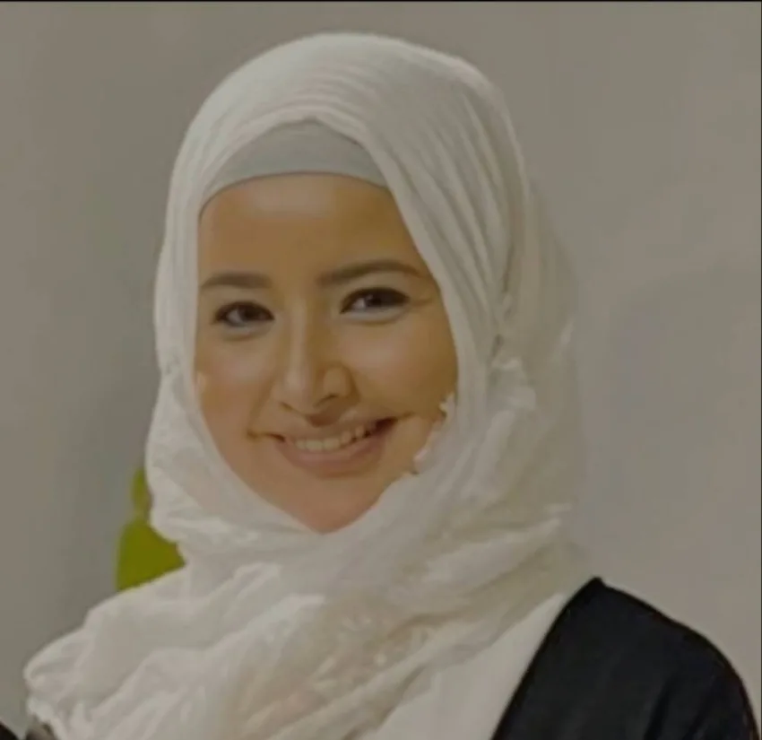 منى الغامدي، مستشارة إعلامية في وكالة الشؤون النسائية بالمسجد النبوي. منى الغامدي، مستشارة إعلامية في وكالة الشؤون النسائية بالمسجد النبوي.