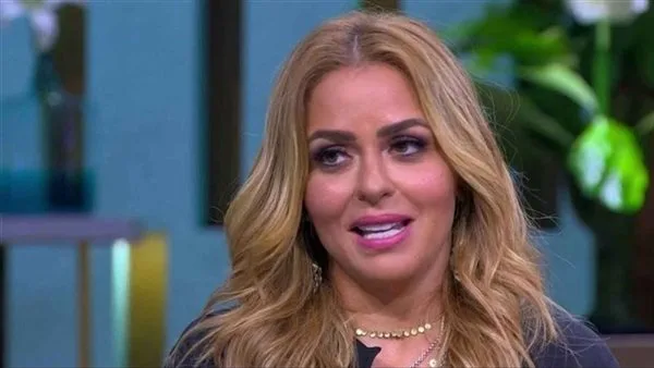 مها الصغير تكشف تفاصيل الطلاق الأول من السقا: ‘كان صديقي على نفسي مع سي السيد’ مها الصغير تكشف تفاصيل الطلاق الأول من السقا: ‘كان صديقي على نفسي مع سي السيد’