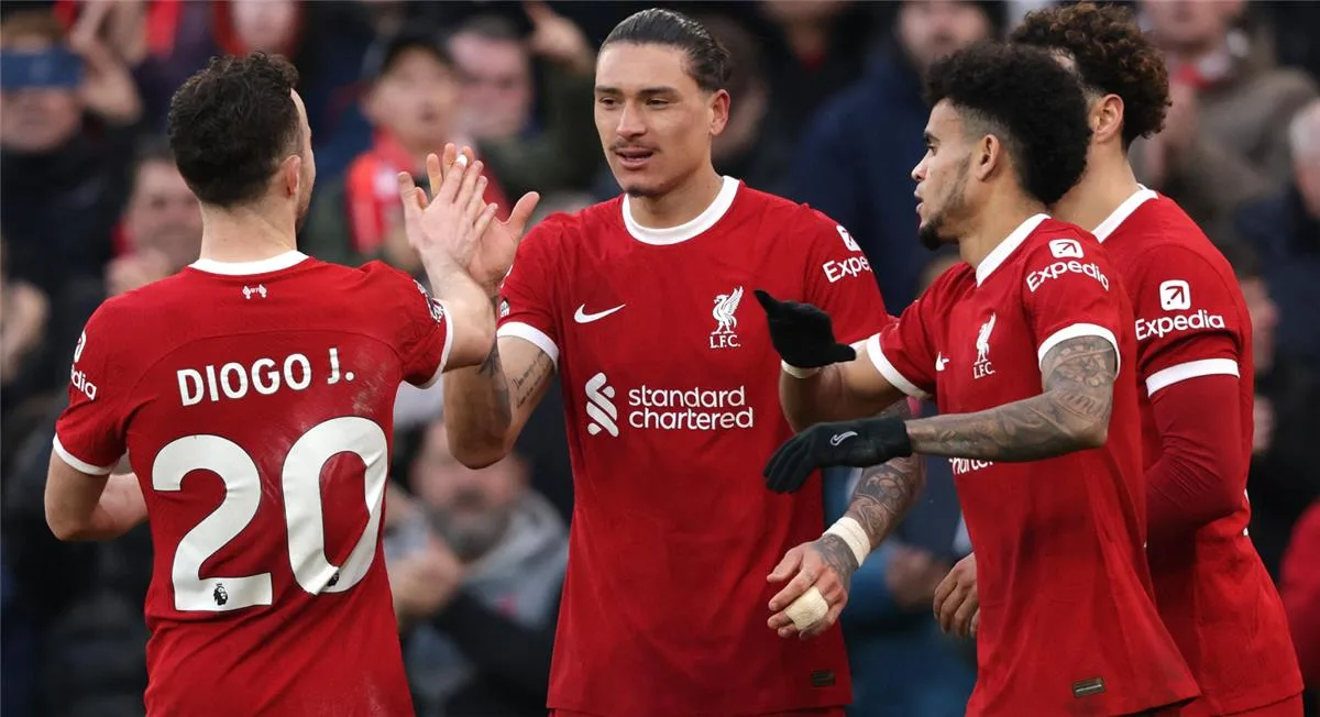 مهاجم ليفربول يوافق على الانتقال إلى أتلتيكو مدريد