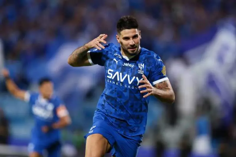 الهلال السعودي يسعى لإنهاء فترة ميتروفيتش. الهلال السعودي يسعى لإنهاء فترة ميتروفيتش.