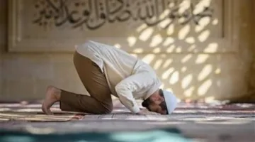 مواعيد الصلاة في أسوان يوم الاثنين 19 مايو 2025
