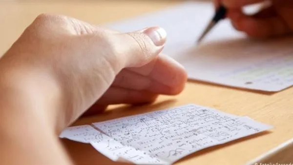 مواقع الغش الإلكتروني تكشف عن أسئلة امتحان اللغة العربية للشهادة الإعدادية 2025 مواقع الغش الإلكتروني تكشف عن أسئلة امتحان اللغة العربية للشهادة الإعدادية 2025