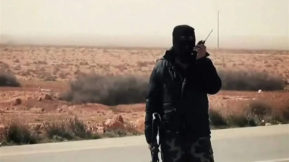 موت عنصر من القوات الأمنية السورية أثناء عملية ضد “داعش” موت عنصر من القوات الأمنية السورية أثناء عملية ضد “داعش”