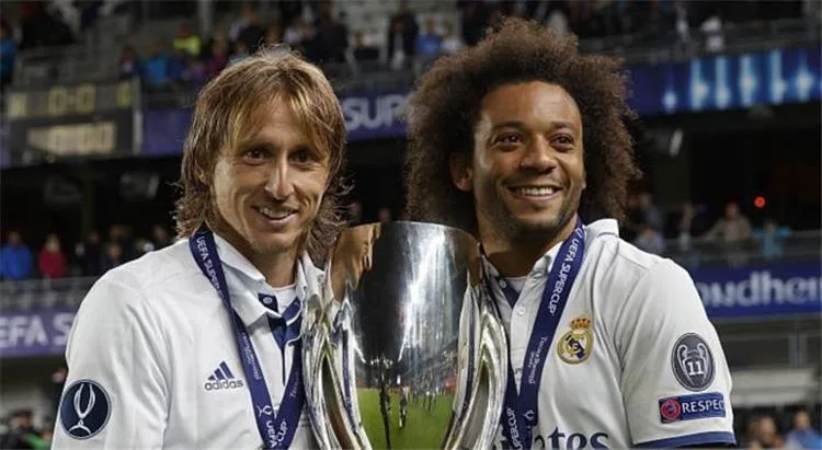 مودريتش في عيونهم: كلمات وداعية بعد مغادرته ريال مدريد مودريتش في عيونهم: كلمات وداعية بعد مغادرته ريال مدريد