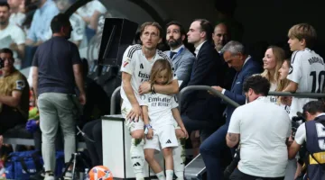 مودريتش يودع جماهير ريال مدريد في البرنابيو: ابتسموا