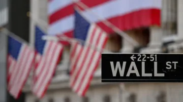 موديز تخفض التصنيف الائتماني للولايات المتحدة إلى Aa1