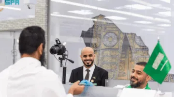 موظفو الجوازات يعبرون عن اعتزازهم بالمشاركة في مبادرة “طريق مكة” من مطار دكا