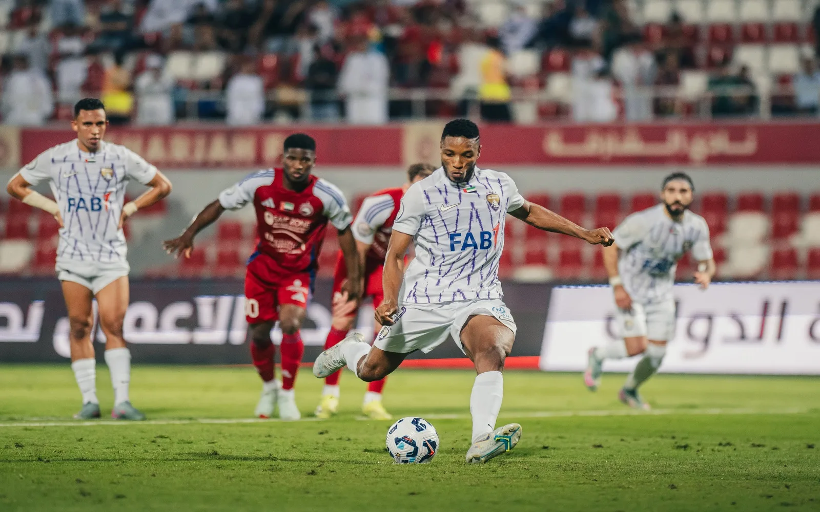 أكثر 3 لاعبين في نادي العين فوزًا بلقب هداف الدوري الإماراتي عبر العصور أكثر 3 لاعبين في نادي العين فوزًا بلقب هداف الدوري الإماراتي عبر العصور
