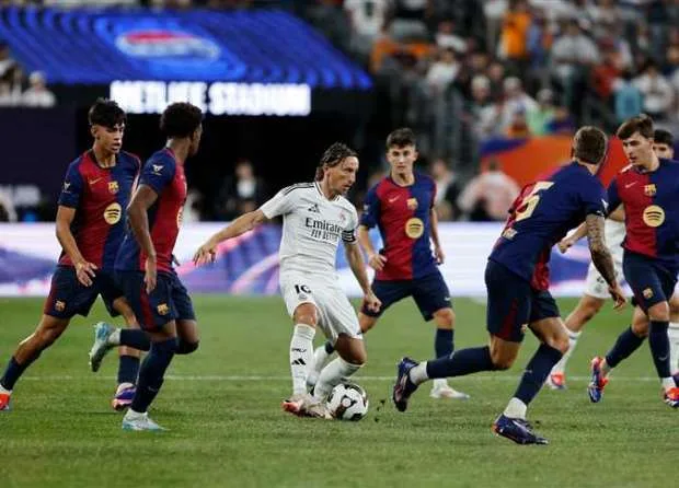 موعد مباراة برشلونة وريال مدريد في الكلاسيكو والقنوات الناقلة