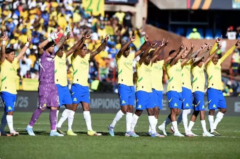 موكوينا: التزمت منذ 2022 بالفوز بلقب أفريقيا.. والفرصة سانحة الآن أمام بيراميدز.