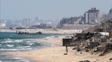 ميناء غزة.. وجهة ترفيهية تروي قصة النزوح هربًا من الموت