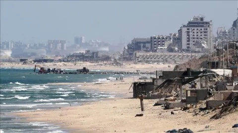 ميناء غزة.. وجهة ترفيهية تروي قصة النزوح هربًا من الموت ميناء غزة.. وجهة ترفيهية تروي قصة النزوح هربًا من الموت