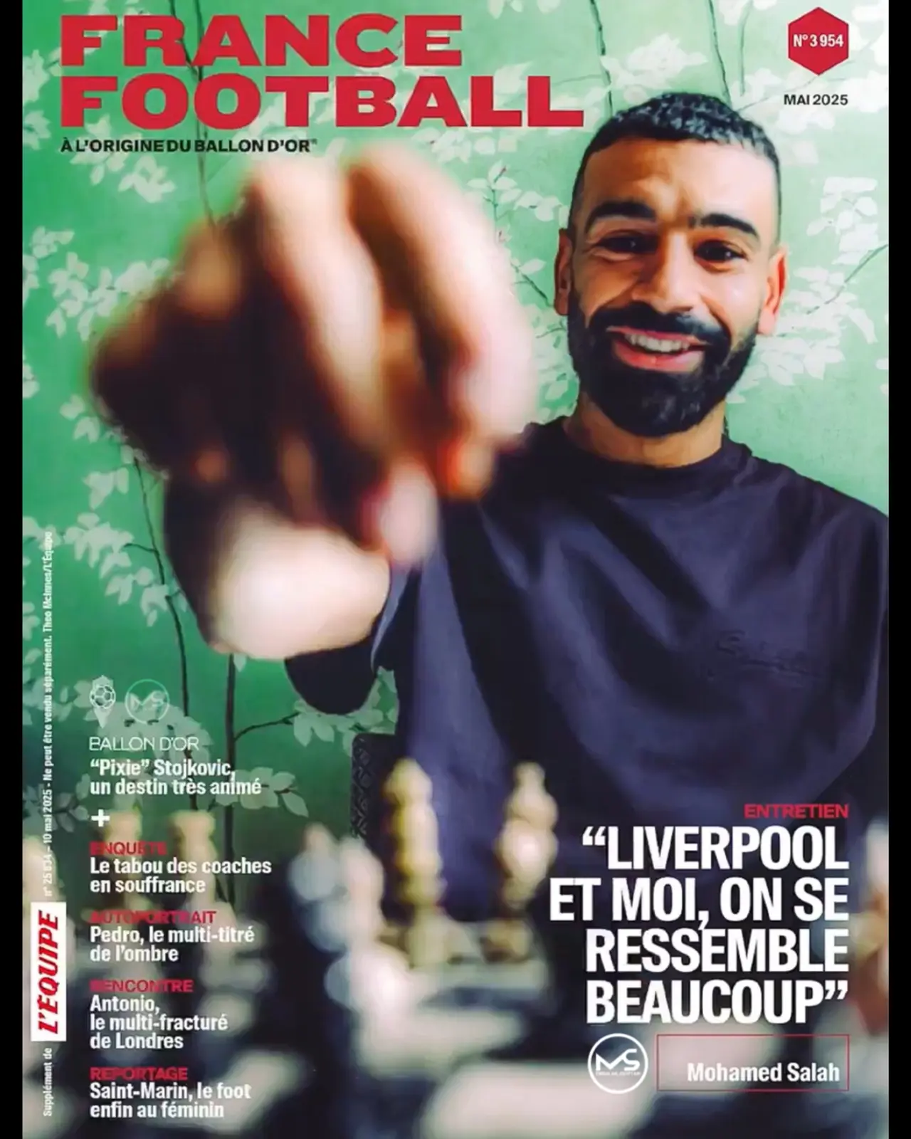 مُرشحًا للكرة الذهبية.. محمد صلاح يتصدر غلاف مجلة "فرانس فوتبول" (صورة)