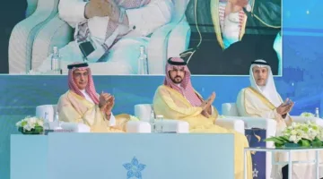 نائب أمير المنطقة الشرقية يشرف على حفل تخرج أكثر من 600 طالب وطالبة من منتسبي تجمع الشرقية الصحي