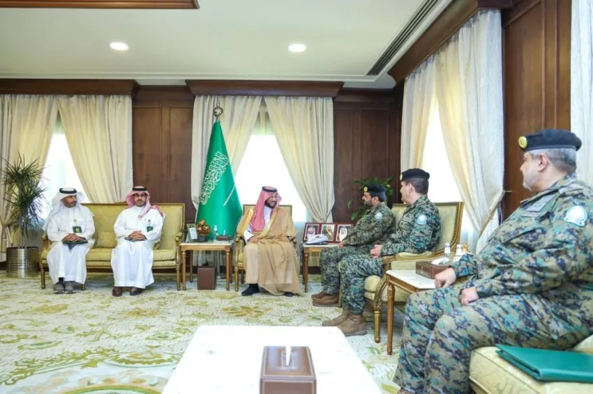 نائب أمير عسير يثني على جهود الأفواج الأمنية في تعزيز الأمن نائب أمير عسير يثني على جهود الأفواج الأمنية في تعزيز الأمن