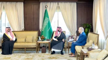 نائب أمير عسير يناقش مع قنصل الجزائر سبل تعزيز العلاقات والتعاون.