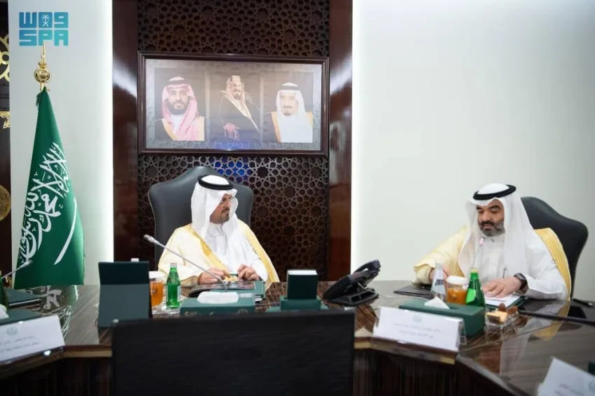 نائب أمير مكة يستعرض الابتكارات الرقمية في المشاعر المقدسة نائب أمير مكة يستعرض الابتكارات الرقمية في المشاعر المقدسة