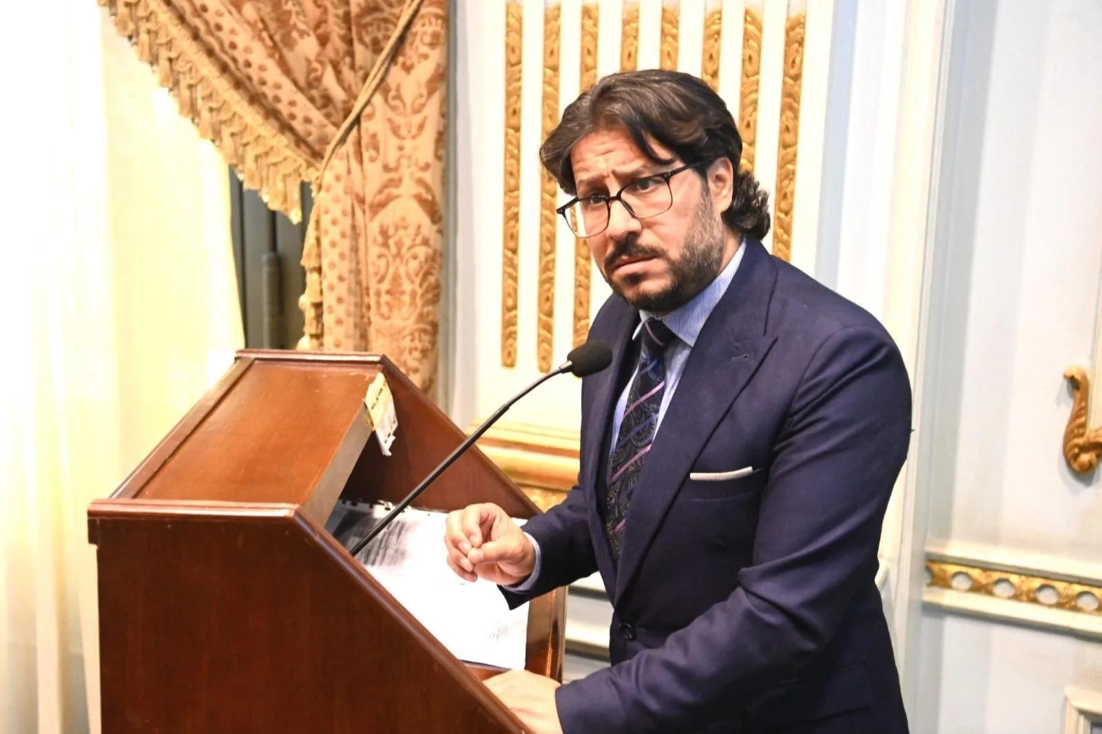 نائب التجمع يقترح إزالة عبارة من نص قانون تنظيم خدمات مياه الشرب والصرف الصحي نائب التجمع يقترح إزالة عبارة من نص قانون تنظيم خدمات مياه الشرب والصرف الصحي