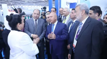 نائب رئيس الوزراء للتنمية الصناعية يفتتح معرض "التبريد وتدفئة الهواء"