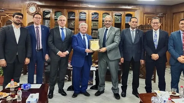 نائب رئيس جامعة الأزهر يبحث سبل التعاون العلمي مع سفير أذربيجان