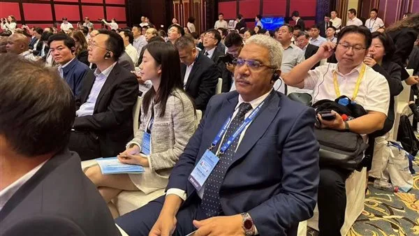 نائب رئيس جامعة الأزهر يشارك في المؤتمر العالمي للتعليم الرقمي 2025 في ووهان