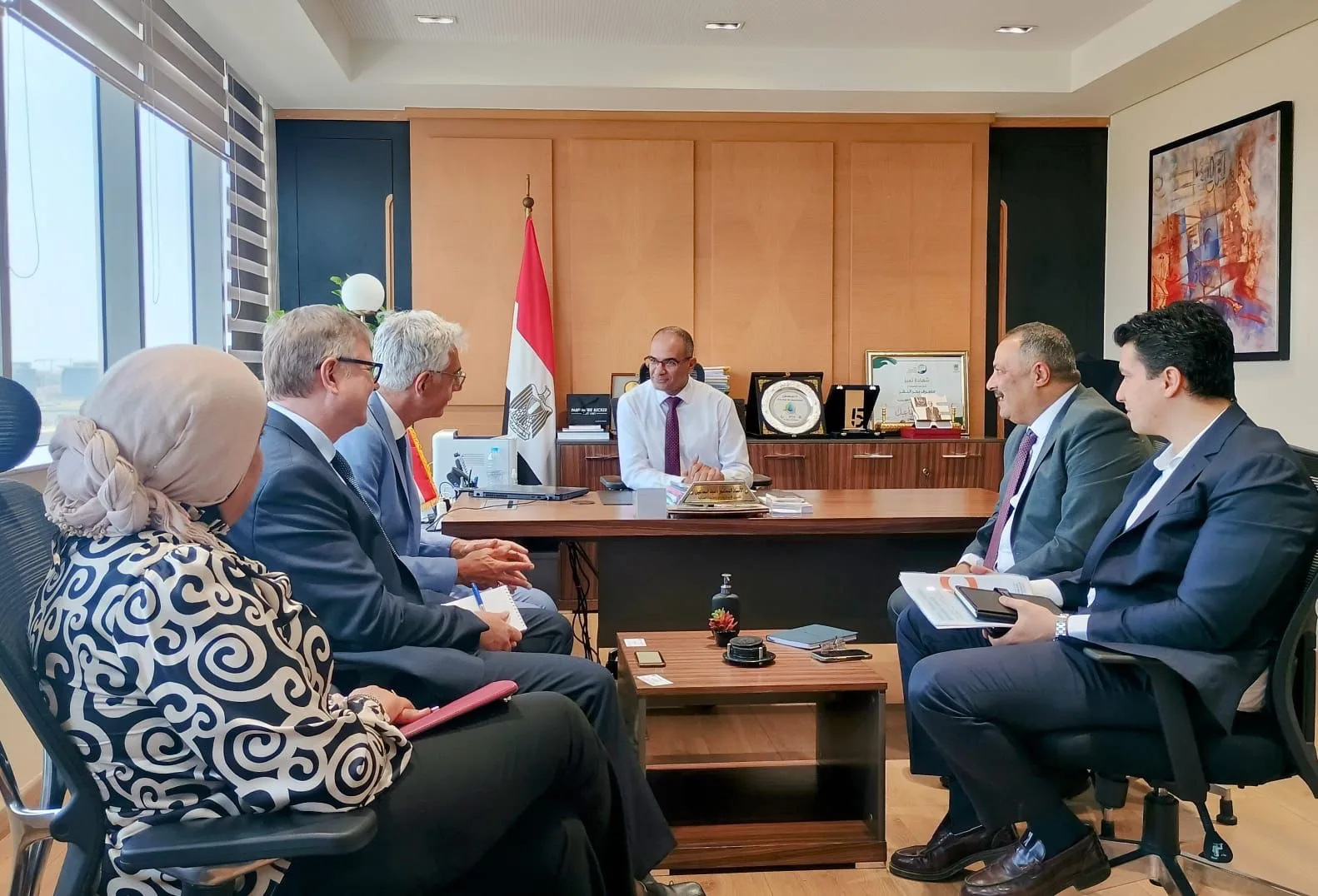 نائب وزير الإسكان يناقش مع ممثلي الوكالة الألمانية تعزيز التعاون في مشاريع المياه نائب وزير الإسكان يناقش مع ممثلي الوكالة الألمانية تعزيز التعاون في مشاريع المياه