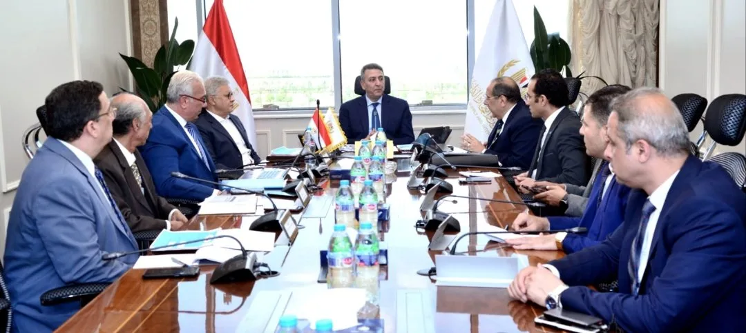 نائب وزير التموين يشرف على تجهيزات عيد الأضحى ومدى توفر المخزون الاستراتيجي من اللحوم