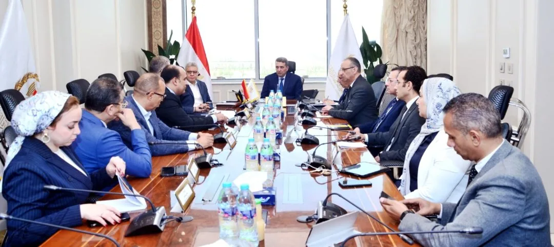 نائب وزير التموين يناقش مع شركة “فيرنبرو” وشركة “GRG” تطوير نقاط البيع وتعزيز الشراكة مع القطاع الخاص