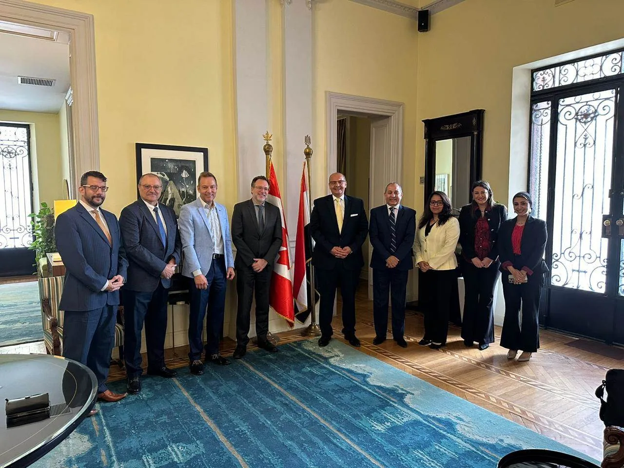 نائب وزير الخارجية للشؤون الأمريكية يجتمع بالسفير الكندي في القاهرة نائب وزير الخارجية للشؤون الأمريكية يجتمع بالسفير الكندي في القاهرة