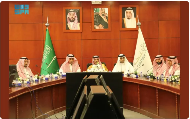 نائب وزير الموارد البشرية والتنمية الاجتماعية يقوم بزيارة لمكتب الوزارة والغرفة التجارية في منطقة حائل نائب وزير الموارد البشرية والتنمية الاجتماعية يقوم بزيارة لمكتب الوزارة والغرفة التجارية في منطقة حائل