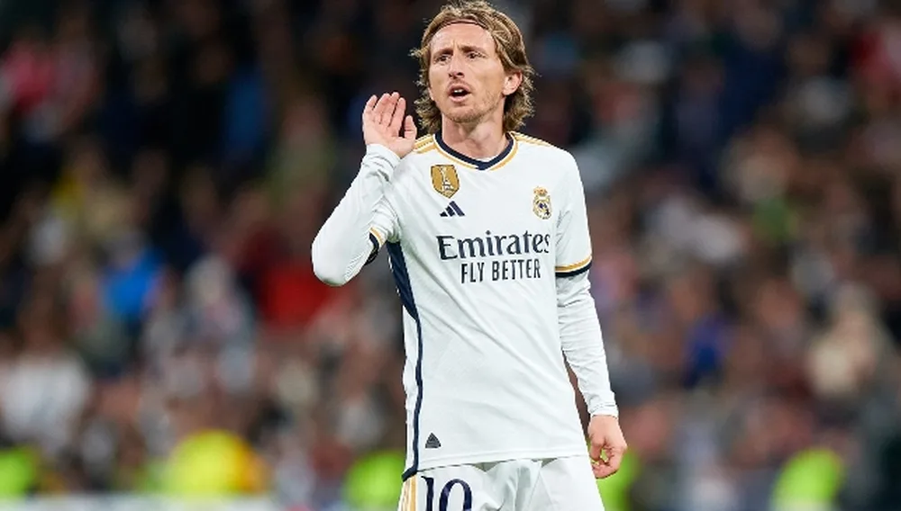 نادي ريال مدريد يعلن انتهاء رحيل الكرواتي مودريتش عن الفريق بعد بطولة كأس العالم للأندية نادي ريال مدريد يعلن انتهاء رحيل الكرواتي مودريتش عن الفريق بعد بطولة كأس العالم للأندية