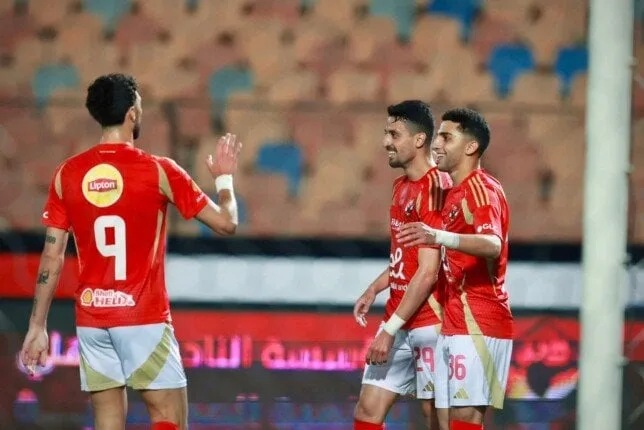 نجم الزمالك السابق: الأهلي الأقرب للتتويج بالدوري.. ولا بد أن نرفع القبعة لبيراميدز