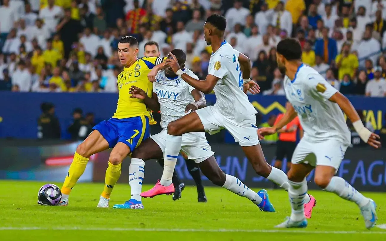 نجم النصر يتألق: لحظات مشوقة في ختام مباراة الهلال والفتح (فيديو) نجم النصر يتألق: لحظات مشوقة في ختام مباراة الهلال والفتح (فيديو)