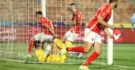 نجم باشاك شهير التركي يحل محل علي معلول في الأهلي: التفاصيل
