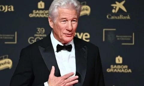 نجوم السينما يوجهون رسالة مفتوحة تندد بالصمت تجاه “الإبادة الجماعية” في غزة. نجوم السينما يوجهون رسالة مفتوحة تندد بالصمت تجاه “الإبادة الجماعية” في غزة.