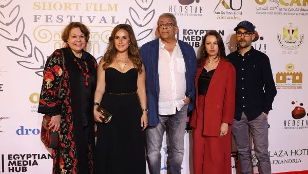 نجوم الفن على السجادة الحمراء في ختام مهرجان الإسكندرية للفيلم القصير