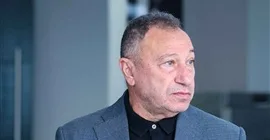 ندرة الحاجة .. محمود الخطيب رئيس الأهلي يواجه صدمة الموت