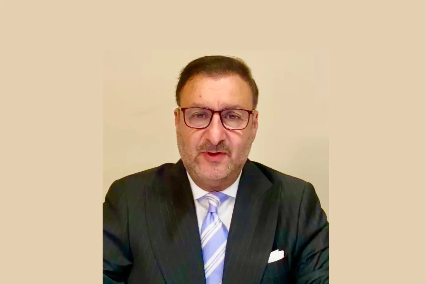 نزار أبو إسماعيل لـ«البورصة»: المغرب تخطط لتصدير 18 ألف سيارة إلى مصر كل عام نزار أبو إسماعيل لـ«البورصة»: المغرب تخطط لتصدير 18 ألف سيارة إلى مصر كل عام